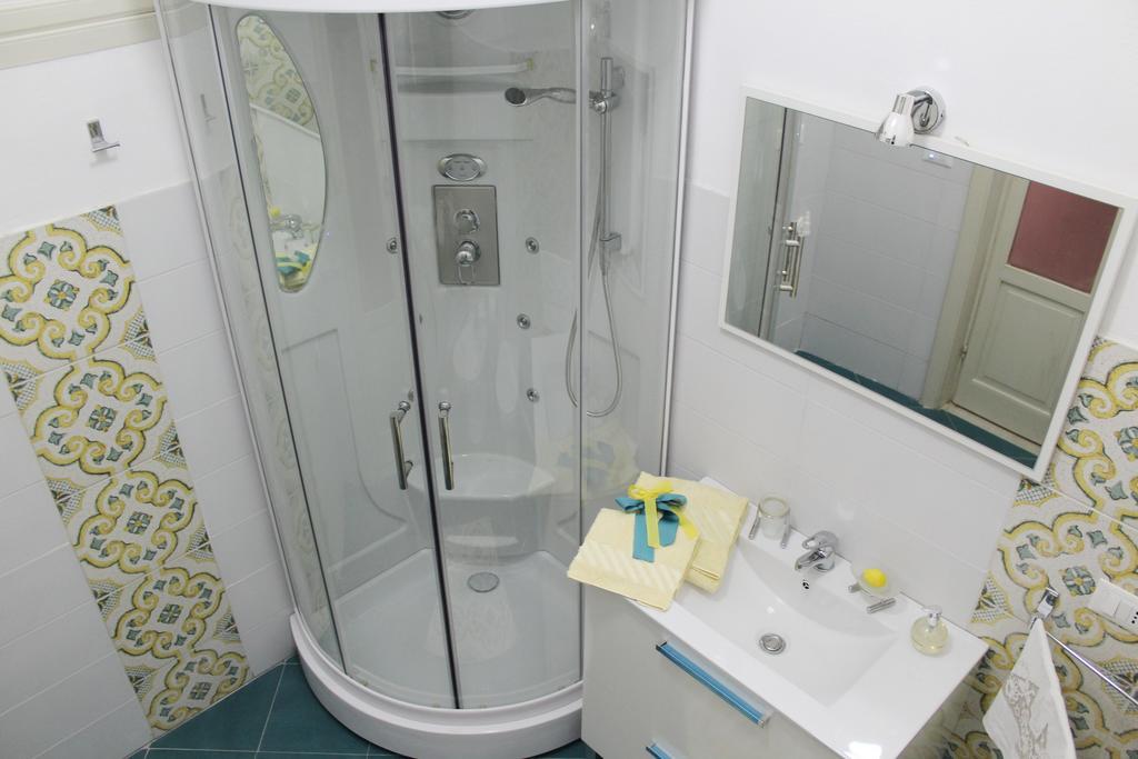 Palazzo Taormina Apartment Castellammare del Golfo Luaran gambar